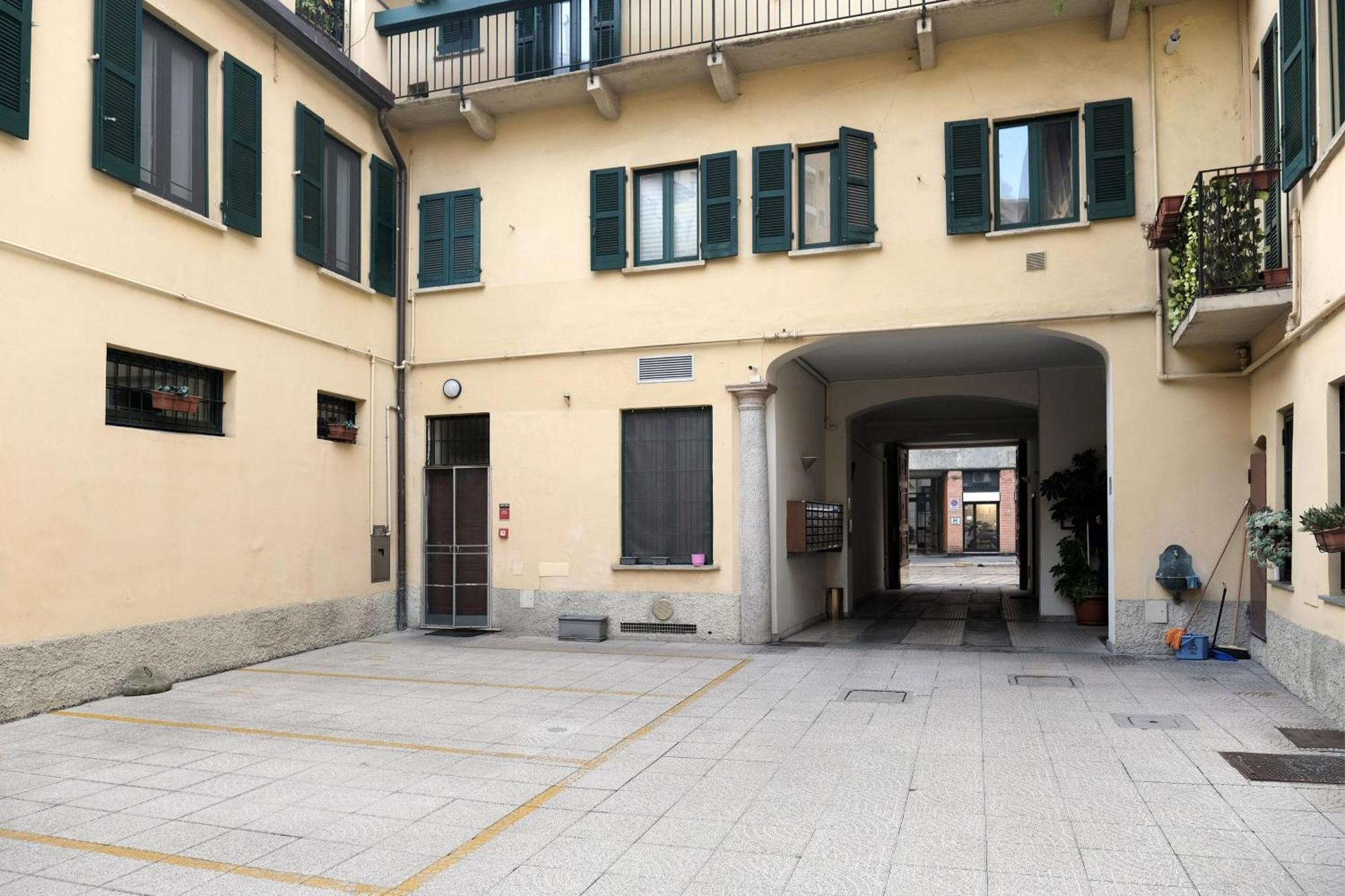 Comecasa Bright Terraced Apartment In Porta Romana Vicino Clinica Mangiagalli Milan Exterior photo